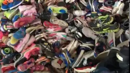 Chaussures d'occasion colorées en Chine